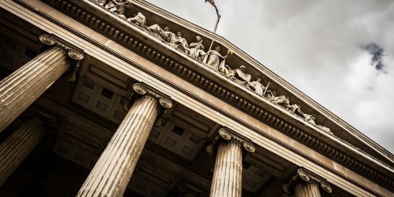 Picture of outside a court building.