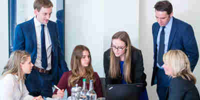 Photo Careers Ben White, Hanna Field, Natalie Simpson, Emily Mac, Andrew Pav, Jannine Jen Meeting Around Table (2)