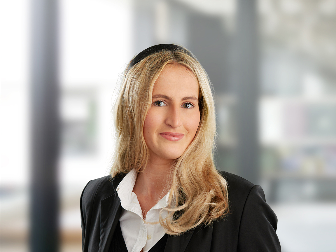 Emma Lowe, Associate in the Russell-Cooke Solicitors, trust, will and estate disputes team.