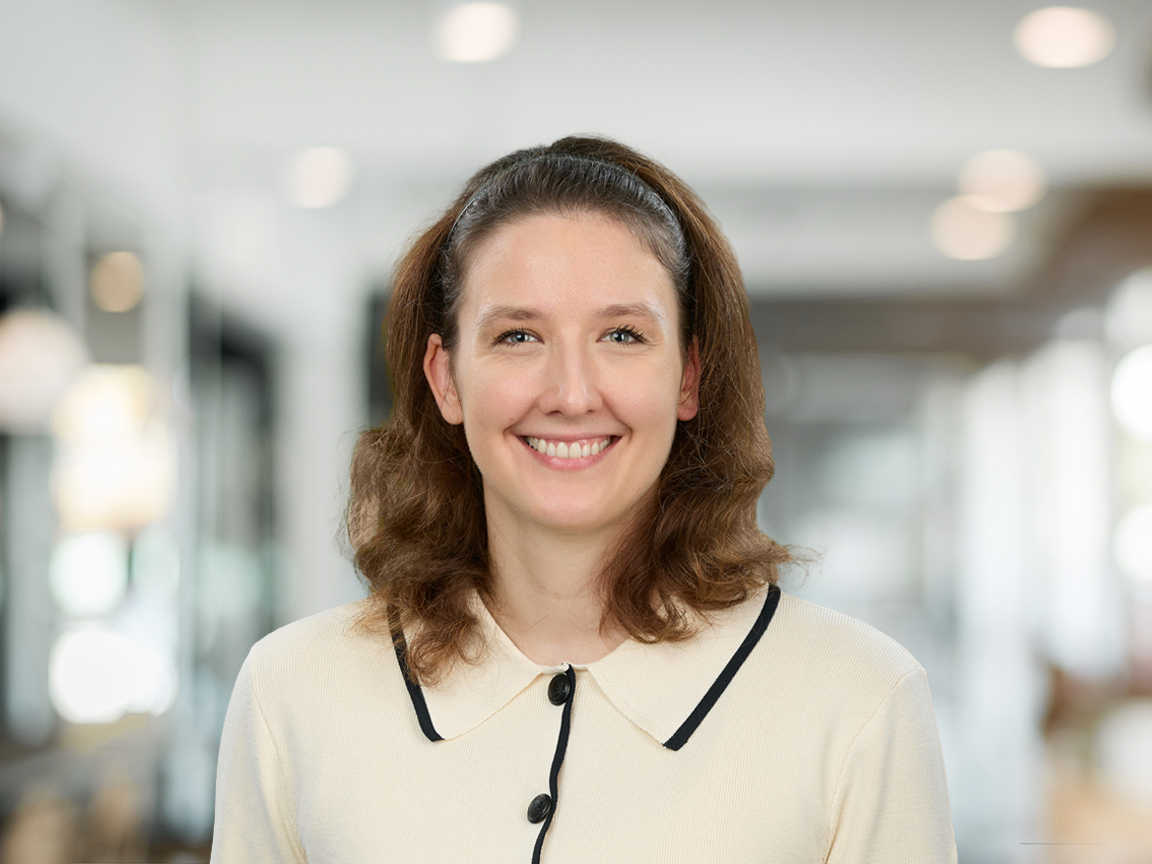 Alexia Stjernvall, associate in the real estate, planning and construction team.