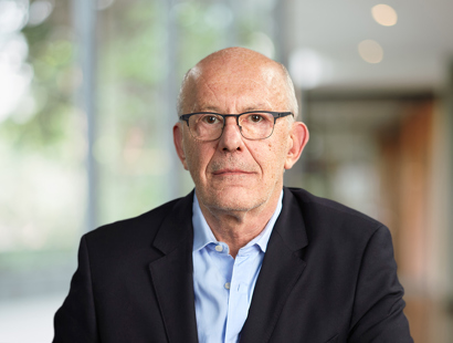 Simon Mapstone, Consultant in the Russell-Cooke Solicitors, real estate, planning and construction team.